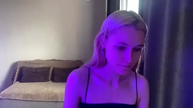 Snapshot of TwinedPeril chatting on 14, 11, 2025 TwinedPeril online show from 14, 11, 2025