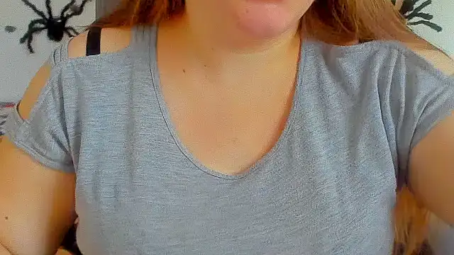 Snapshot of Liza-Mendez chatting on 14, 10, 2025 Liza-Mendez online show from 14, 10, 2025