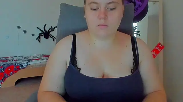 Snapshot of Liza-Mendez chatting on 28, 10, 2025 Liza-Mendez online show from 28, 10, 2025