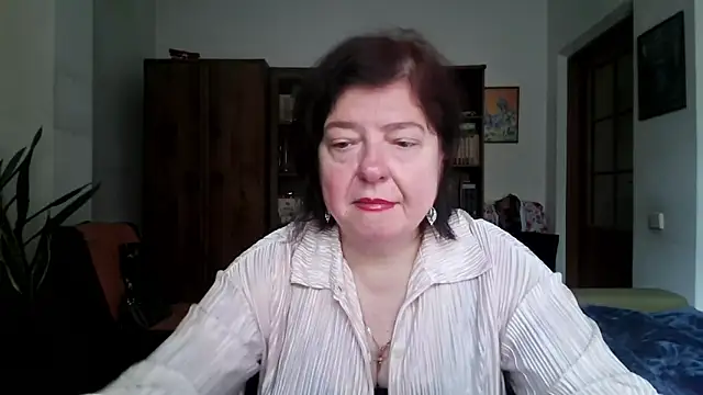 Snapshot of Violet_Pulse chatting on 11, 4, 2026 Violet Pulse online show from 11, 4, 2026
