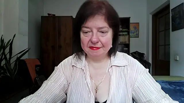 Snapshot of Violet_Pulse chatting on 13, 4, 2026 Violet Pulse online show from 13, 4, 2026