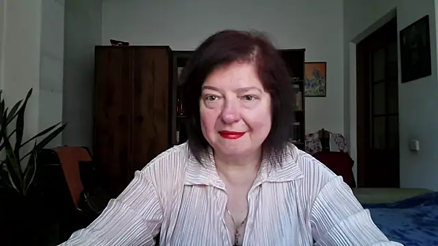 Snapshot of Violet_Pulse chatting on 17, 4, 2026 Violet Pulse online show from 17, 4, 2026