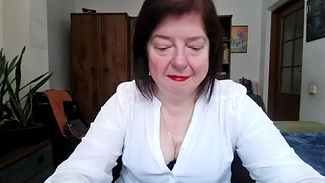 Snapshot of Violet_Pulse chatting on 18, 4, 2026 Violet Pulse online show from 18, 4, 2026