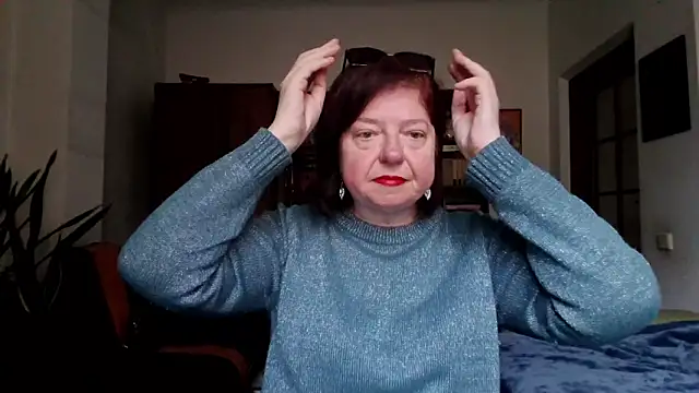 Snapshot of Violet_Pulse chatting on 21, 4, 2026 Violet Pulse online show from 21, 4, 2026