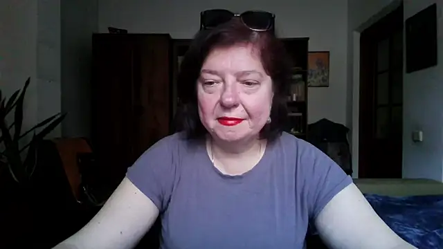 Snapshot of Violet_Pulse chatting on 25, 4, 2026 Violet Pulse online show from 25, 4, 2026