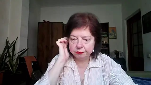 Snapshot of Violet_Pulse chatting on 26, 4, 2026 Violet Pulse online show from 26, 4, 2026