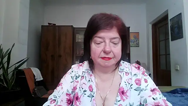 Snapshot of Violet_Pulse chatting on 30, 4, 2026 Violet Pulse online show from 30, 4, 2026