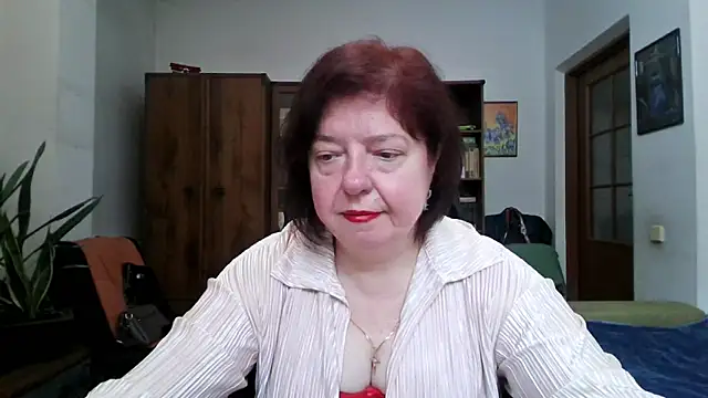 Snapshot of Violet_Pulse chatting on 10, 5, 2026 Violet Pulse online show from 10, 5, 2026