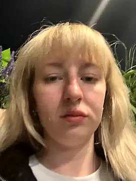 Snapshot of RonnieKiss chatting on 24, 9, 2025 RonnieKiss online show from 24, 9, 2025