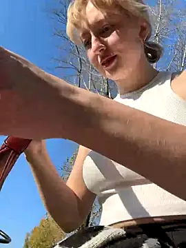 Snapshot of RonnieKiss chatting on 26, 9, 2025 RonnieKiss online show from 26, 9, 2025