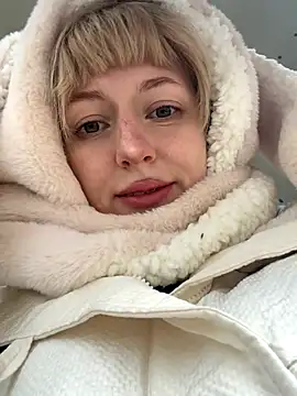 Snapshot of RonnieKiss chatting on 16, 10, 2025 RonnieKiss online show from 16, 10, 2025