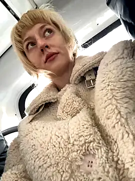 Snapshot of RonnieKiss chatting on 21, 10, 2025 RonnieKiss online show from 21, 10, 2025