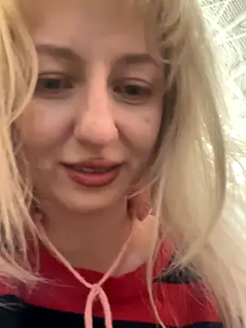 Snapshot of RonnieKiss chatting on 30, 10, 2025 RonnieKiss online show from 30, 10, 2025