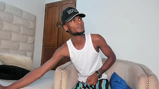 Snapshot of BennBrown chatting on 12, 10, 2025 BennBrown online show from 12, 10, 2025