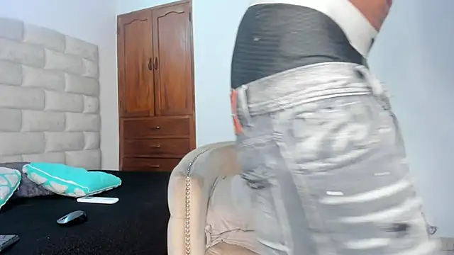 Snapshot of BennBrown chatting on 24, 10, 2025 BennBrown online show from 24, 10, 2025