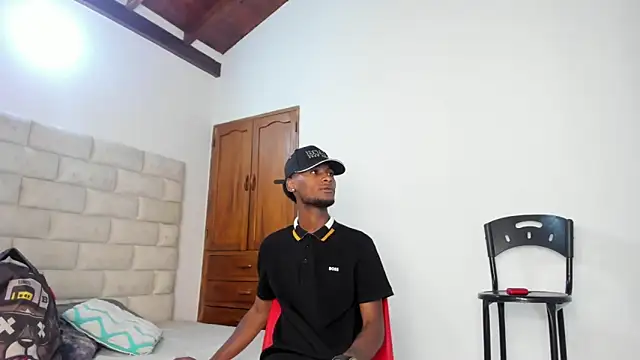 Snapshot of BennBrown chatting on 6, 11, 2025 BennBrown online show from 6, 11, 2025