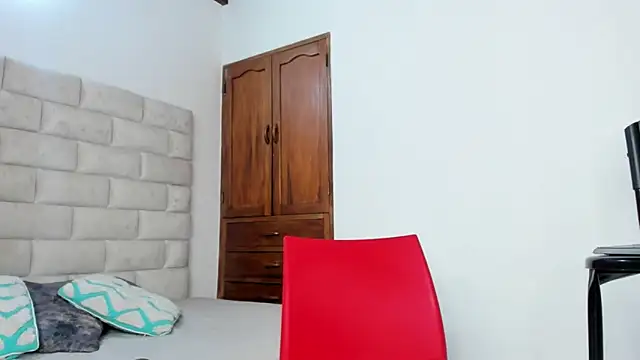 Snapshot of BennBrown chatting on 7, 11, 2025 BennBrown online show from 7, 11, 2025