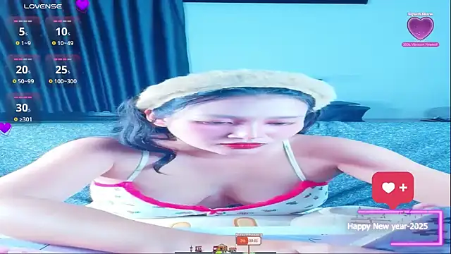 Snapshot of Lalacream12 chatting on 30, 9, 2025 Lalacream12 online show from 30, 9, 2025