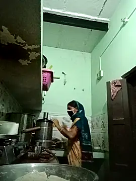 Cute-Charvii online show from 27, 2, 2026