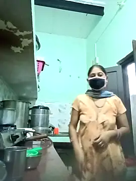 Cute-Charvii online show from 6, 3, 2026