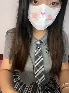 Snapshot of AZ37866 chatting on 5, 10, 2025 AZ37866 online show from 5, 10, 2025