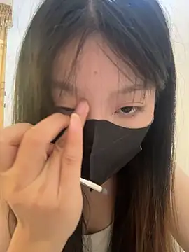 Snapshot of AZ37866 chatting on 23, 10, 2025 AZ37866 online show from 23, 10, 2025