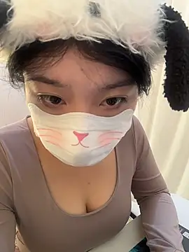 Snapshot of AZ37866 chatting on 6, 11, 2025 AZ37866 online show from 6, 11, 2025