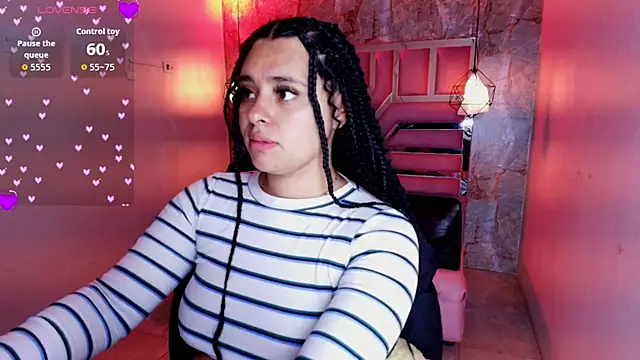 Snapshot of lorem_adams chatting on 9, 10, 2025 lorem adams online show from 9, 10, 2025