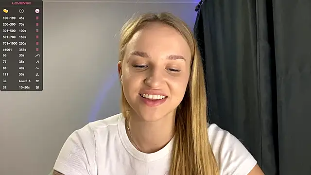 Snapshot of TanekaBoitel chatting on 20, 9, 2025 TanekaBoitel online show from 20, 9, 2025