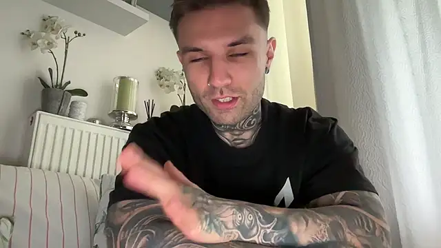 Larsskeet online show from 4, 10, 2025