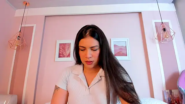 Snapshot of Sarah_Reidd chatting on 1, 10, 2025 Sarah Reidd online show from 1, 10, 2025