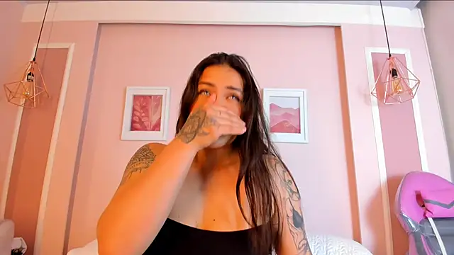 Snapshot of Sarah_Reidd chatting on 11, 10, 2025 Sarah Reidd online show from 11, 10, 2025