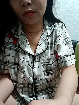 Snapshot of Minssara20 chatting on 20, 9, 2025 Minssara20 online show from 20, 9, 2025