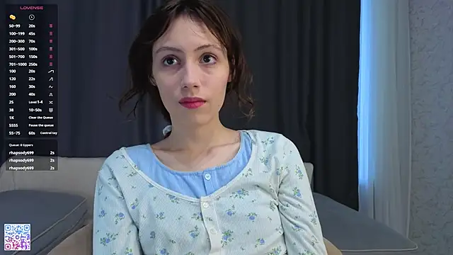 DelilahConsalvo online show from 25, 10, 2025