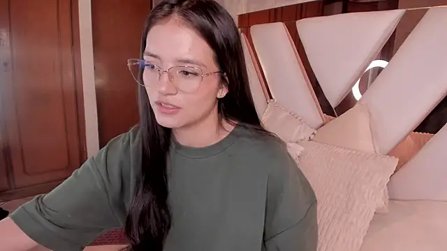 Snapshot of HaathorX chatting on 2, 11, 2025 HaathorX online show from 2, 11, 2025