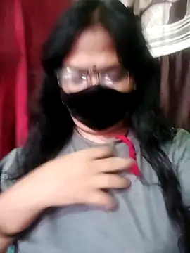 Snapshot of Mona_darling21 chatting on 4, 10, 2025 Mona darling21 online show from 4, 10, 2025