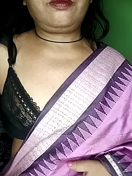 Snapshot of Mona_darling21 chatting on 6, 10, 2025 Mona darling21 online show from 6, 10, 2025