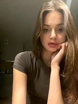 Snapshot of SoShyEmmyyy chatting on 21, 9, 2025 SoShyEmmyyy online show from 21, 9, 2025