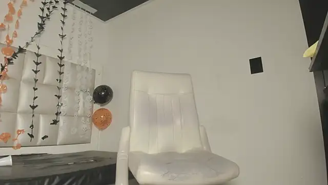 Snapshot of peyton__wat chatting on 28, 10, 2025 peyton wat online show from 28, 10, 2025