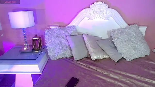 Snapshot of _IsabellaRousse chatting on 1, 10, 2025 IsabellaRousse online show from 1, 10, 2025