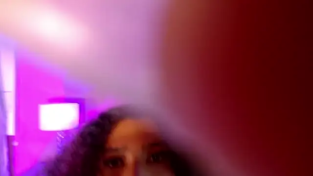 Snapshot of _IsabellaRousse chatting on 9, 10, 2025 IsabellaRousse online show from 9, 10, 2025