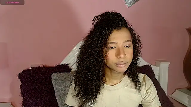 Snapshot of _IsabellaRousse chatting on 7, 11, 2025 IsabellaRousse online show from 7, 11, 2025