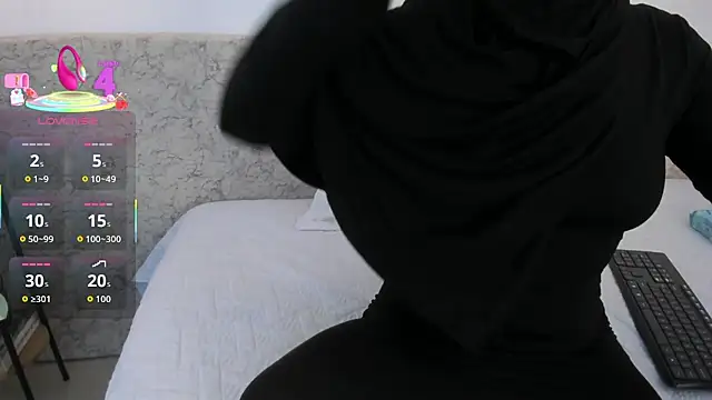 Snapshot of _Malak chatting on 13, 4, 2026 Malak online show from 13, 4, 2026