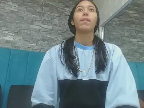 Snapshot of Lil_Rose2006 chatting on 4, 10, 2025 Lil Rose2006 online show from 4, 10, 2025