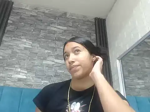 Snapshot of Lil_Rose2006 chatting on 11, 10, 2025 Lil Rose2006 online show from 11, 10, 2025