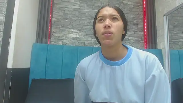 Snapshot of Lil_Rose2006 chatting on 4, 11, 2025 Lil Rose2006 online show from 4, 11, 2025