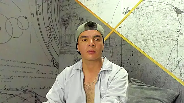 Snapshot of troy_wood69 chatting on 20, 9, 2025 troy wood69 online show from 20, 9, 2025