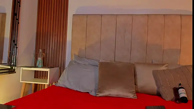 Snapshot of Lauraa_saenz11 chatting on 11, 10, 2025 Lauraa saenz11 online show from 11, 10, 2025