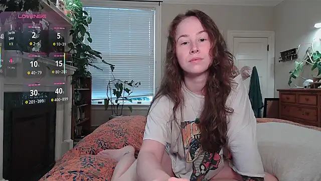 Snapshot of wutangwendy chatting on 17, 12, 2025 wutangwendy online show from 17, 12, 2025