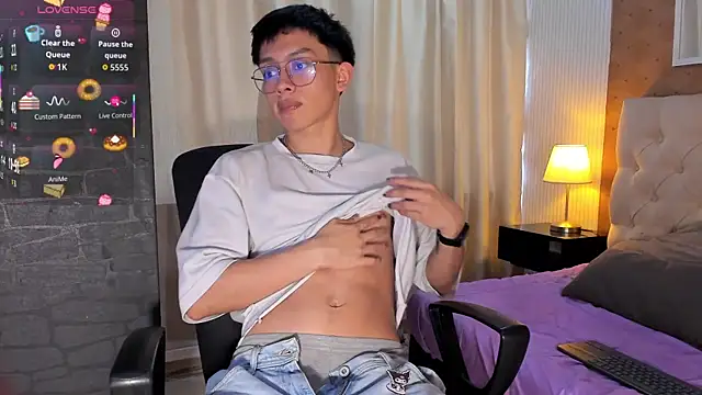 Snapshot of liam_twiink chatting on 30, 9, 2025 liam twiink online show from 30, 9, 2025